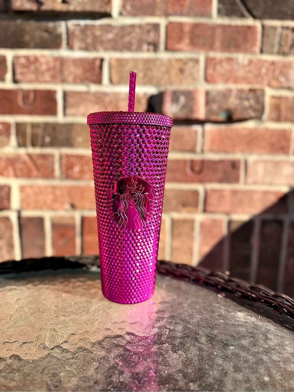 Starbucks Neon Pink Studded Venti Cold Cup Tumbler Pink (24 oz)